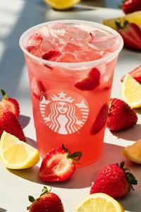 Strawberry Acai Lemonade Refresher (Grande)