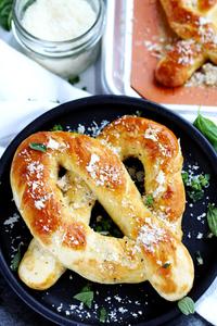 Roasted Garlic & Parmesan Pretzel