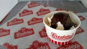 Hot Fudge Sundae (Regular)
