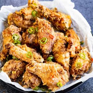 Chicken Wings, Salt and Pepper (1 lb)