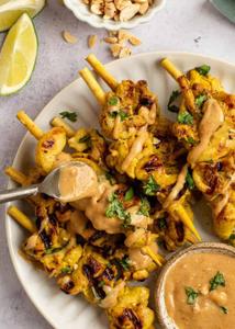 Chicken Satay with Peanut Sauce (4 Skewers)