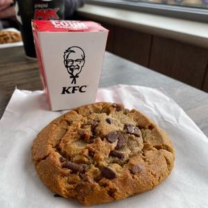 Chocolate Chip Cookie
