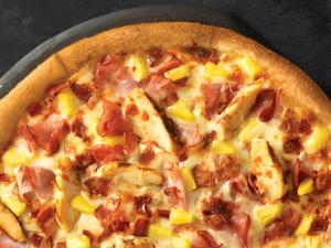 Hawaiian Chicken Pizza (1 Slice, Large)