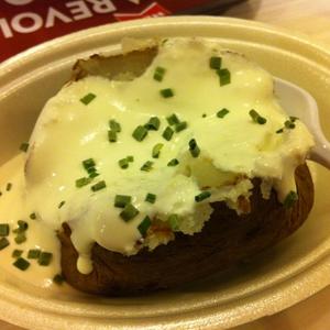 Baked Potato with Sour Cream & Chives