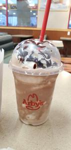 Chocolate Shake (Medium)