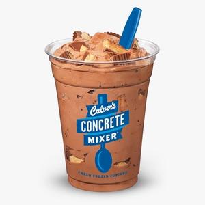 Chocolate Concrete Mixer with Reese's (1 scoop)