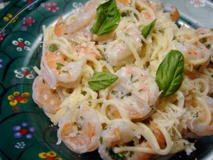 Hand-Crafted Garlic Shrimp Alfredo