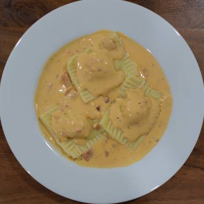 Ravioli with Ricotta filling and Creamy Tomato Sauce