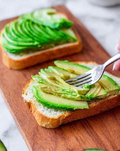 Toast with Avocado (White Bread)
