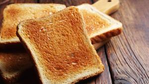 Toast with Butter and Jam (Whole Wheat Bread)