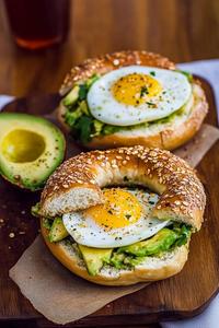 Bagel with Avocado