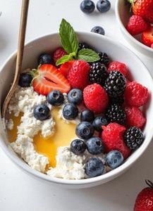 Cottage Cheese with Berries