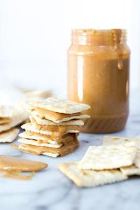 Saltine Crackers with Peanut Butter