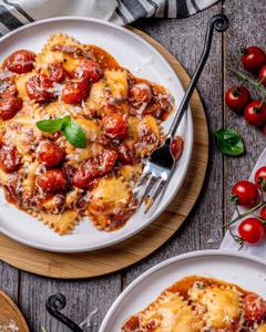 Cheese Ravioli with Tomato Sauce (1 Cup)