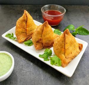 Samosa, Potato and Pea (1 Samosa)
