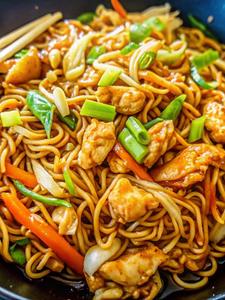 Chicken Chow Mein (1 Cup)
