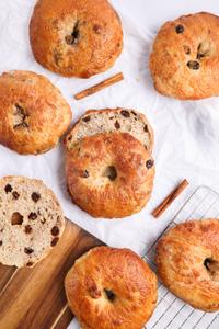 Cinnamon Raisin Bagel