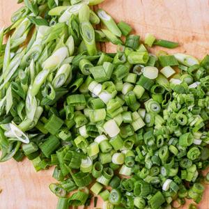 Green Onions, Chopped (1/4 Cup)