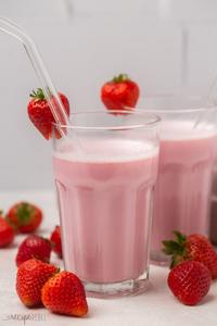 Strawberry Milk (1 Cup)