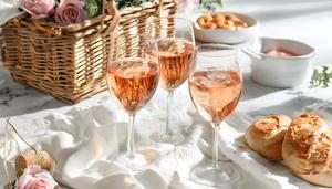 Glass of Rosé Wine (5 oz)